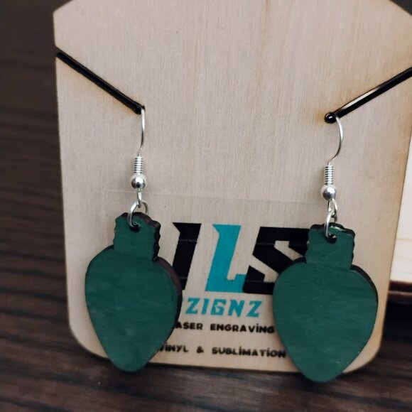 Green Christmas Light Dangle Earrings - Picture 4 of 5